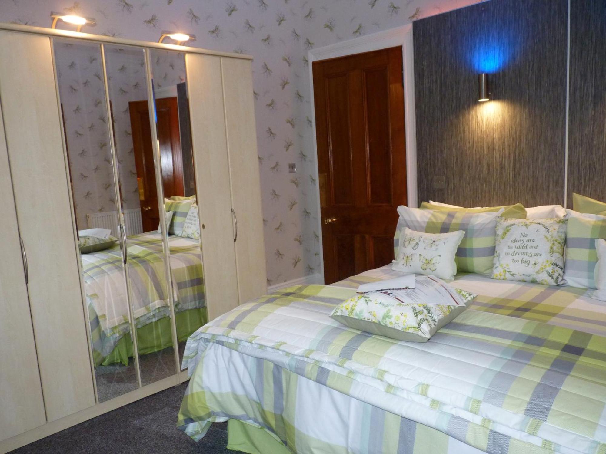 Muirholm Bed And Breakfast Paisley Extérieur photo