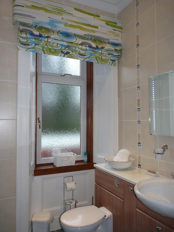 Muirholm Bed And Breakfast Paisley Extérieur photo